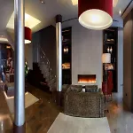 Casa Elliot 4*