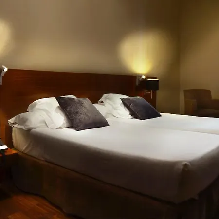 Ξενοδοχείο Casa Elliot 4*