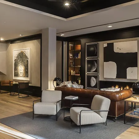 Casa Elliot 4*