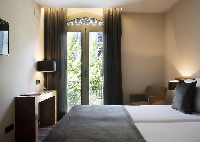 Casa Elliot 4*