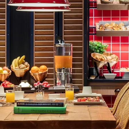 Hotel Casa Elliot 4*