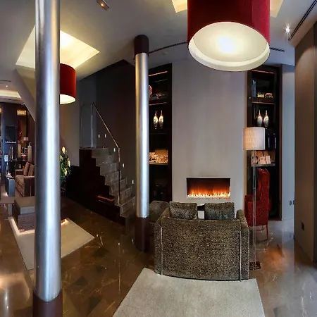 Casa Elliot 4*
