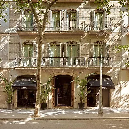 Casa Elliot 4*
