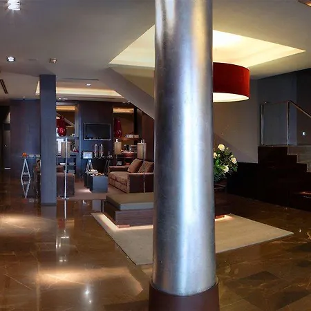 Casa Elliot 4*