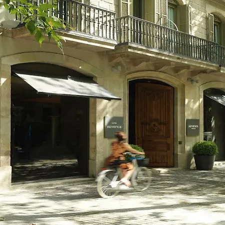 Casa Elliot By Bondia Group 4*