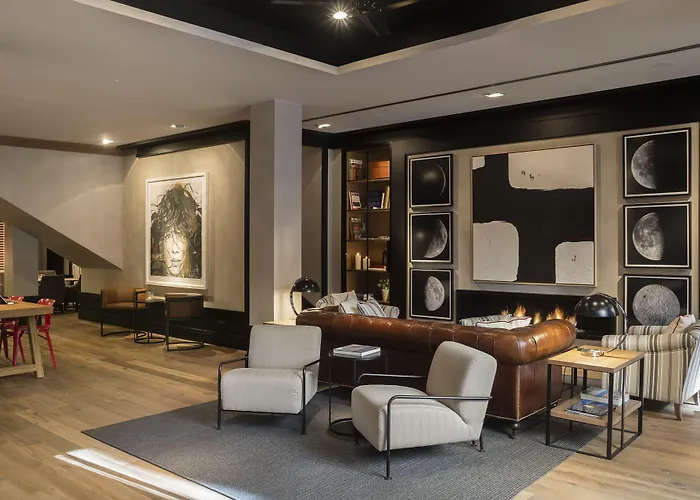 Casa Elliot 4*